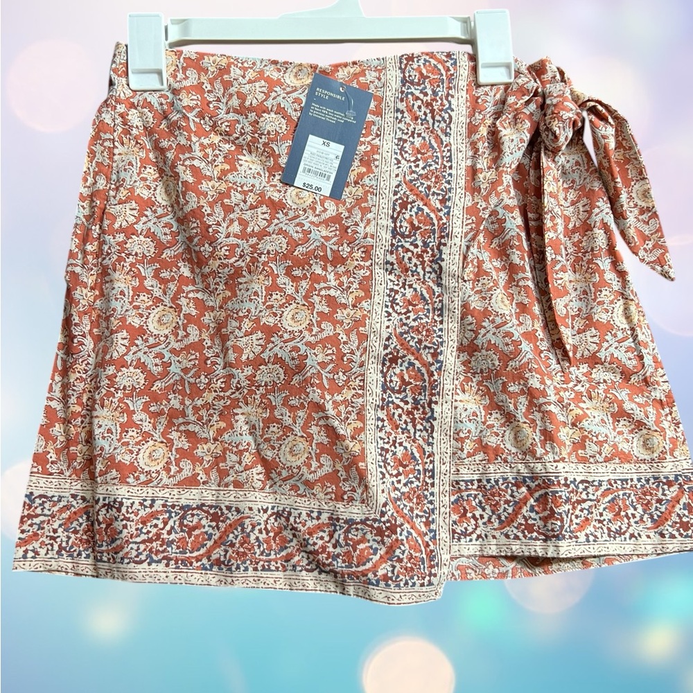 Universal Thread Wrap Style Mini Skirt - Vacation Vibes 🌸💞 - Picture 3 of 7